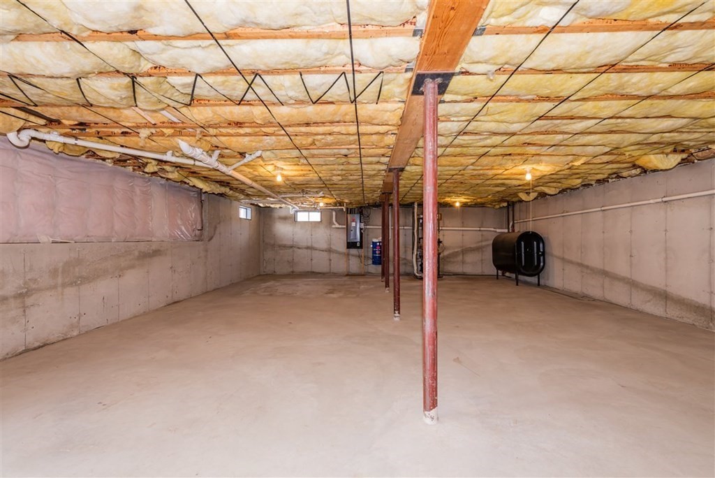 221 Moulton Hill Road Monson, MA 01057 - Photo 27 of 40