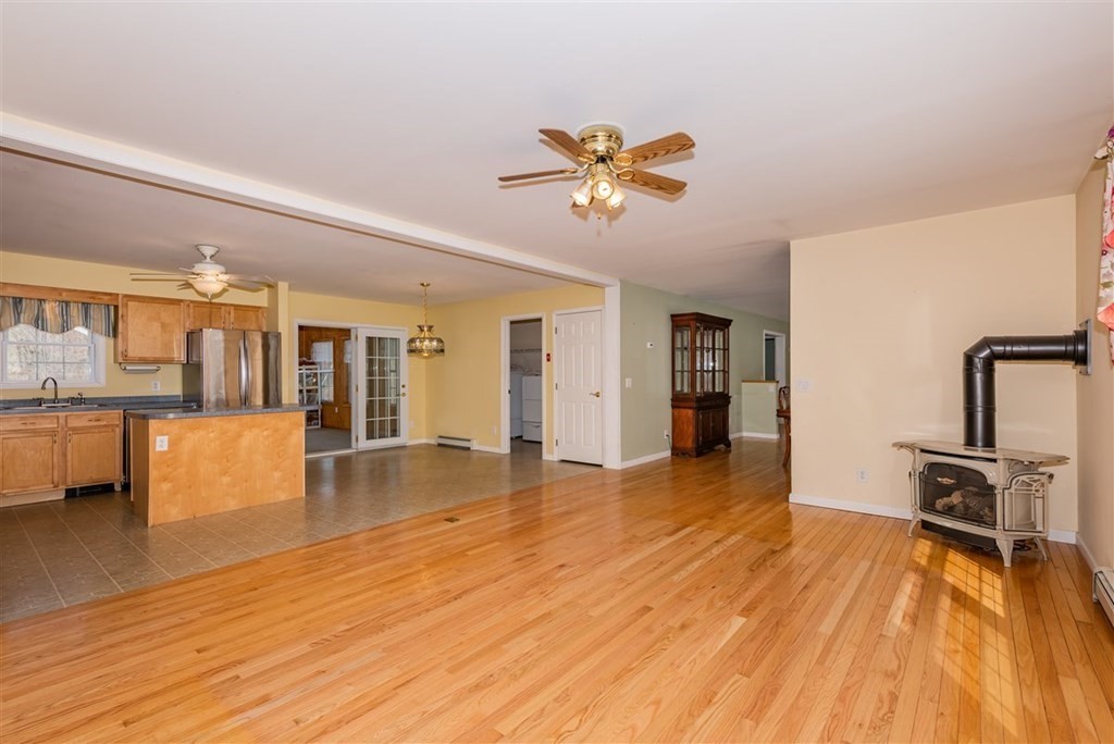 221 Moulton Hill Road Monson, MA 01057 - Photo 4 of 40