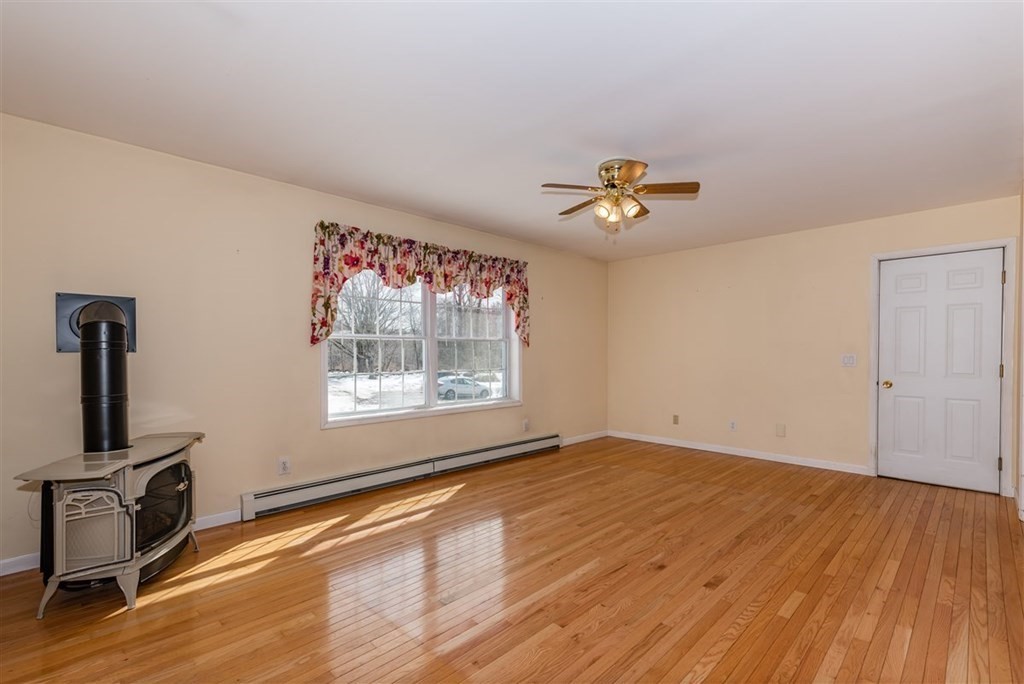 221 Moulton Hill Road Monson, MA 01057 - Photo 5 of 40