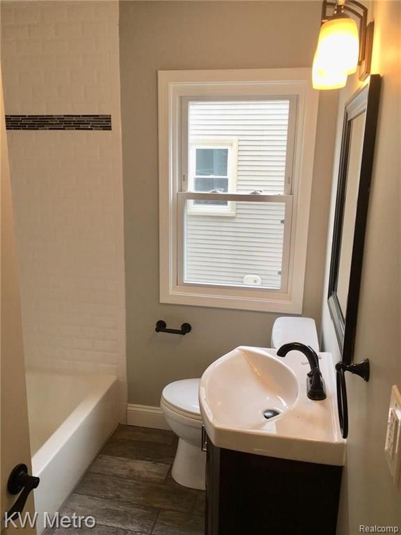 1919 Cambridge Road Berkley, MI 48072 - Photo 10 of 25