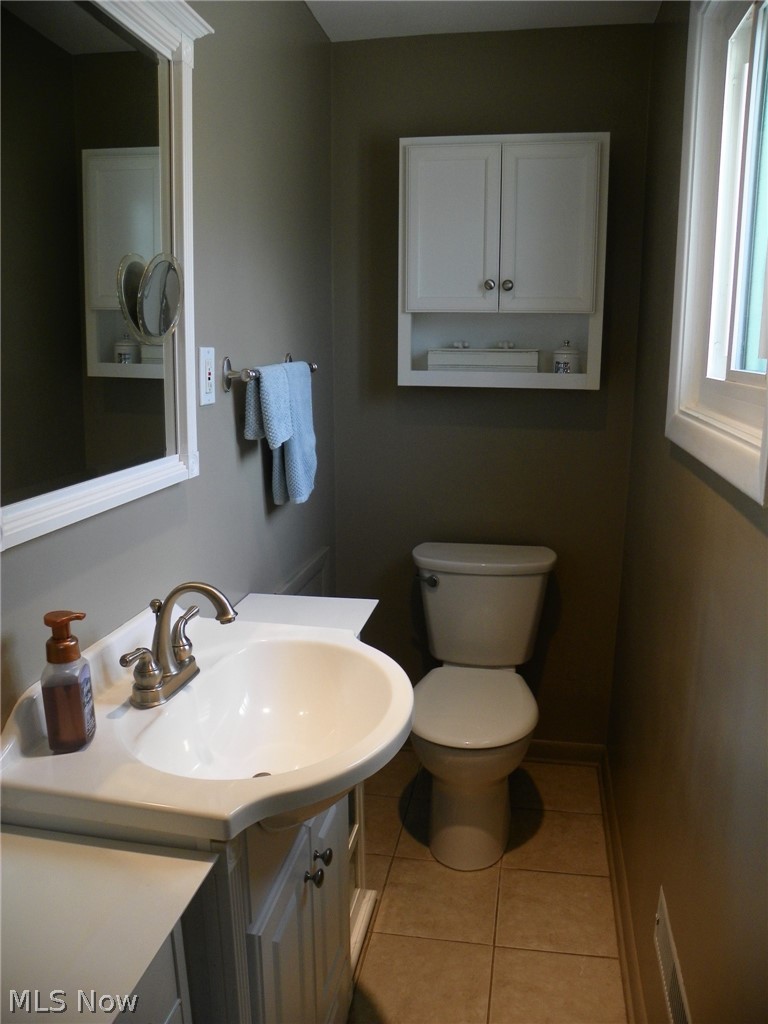 6447 Hamden Road Parma Heights, OH 44130 - Photo 21 of 37