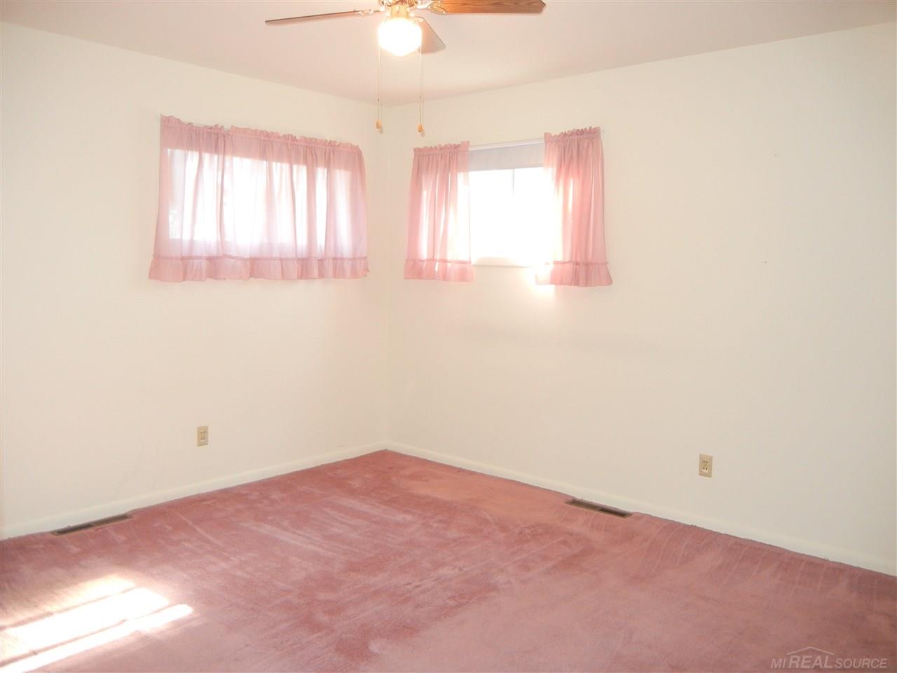 1500 West Riley Road Owosso, MI 48867 - Photo 9 of 26 31321453-8.JPG