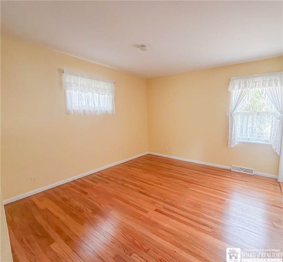 7 Swan Street Hanover, NY 14062 - Photo 15 of 29