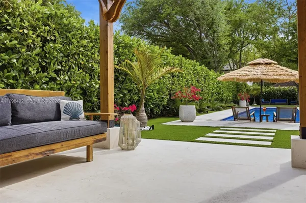 $2,599,000 | 9717 Southwest 94th Terrace, Miami, FL 33176
