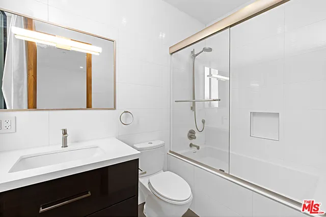 $16,000 | 11200 Dona Lola Drive, Studio City, CA 91604