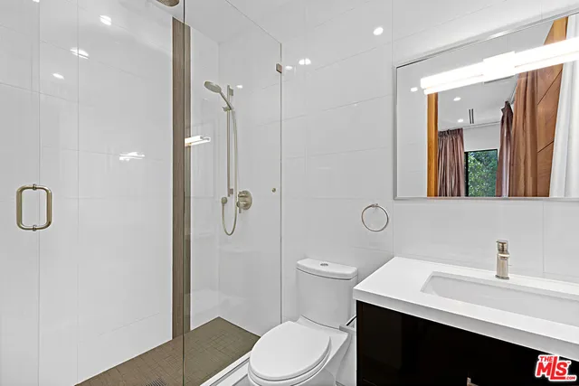 $16,000 | 11200 Dona Lola Drive, Studio City, CA 91604