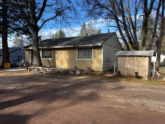 a view of a house with a outdoor space
