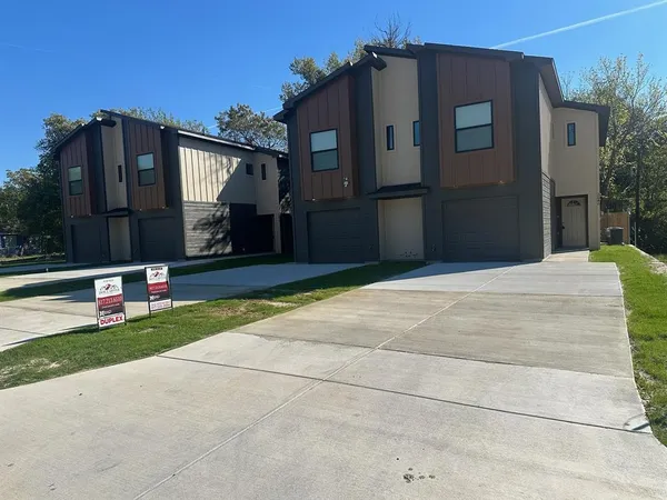 $1,990 | 2644 Hutchinson Street, Fort Worth, TX 76106