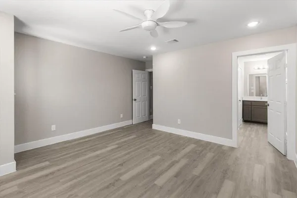 $1,990 | 2644 Hutchinson Street, Fort Worth, TX 76106