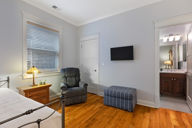 1419 West Byron Street, Unit 2 Chicago, IL 60613 - Photo 17 of 22