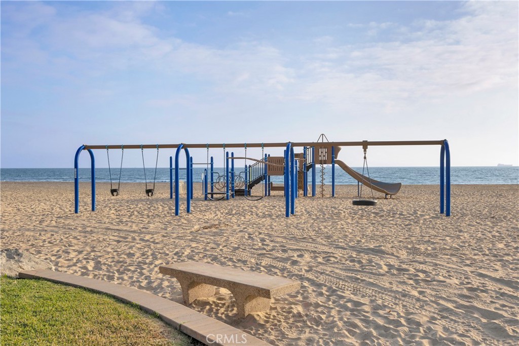 57 Surfside Avenue Surfside, CA 90743 - Photo 35 of 39