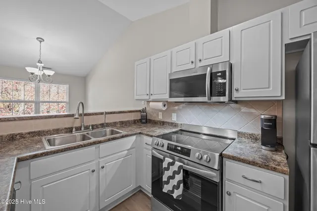 $189,000 | 2420 King Richard Court, Unit G, Greenville, NC 27858