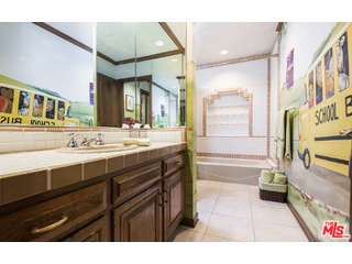 3943 Archdale Road Encino, CA 91436 - Photo 25 of 32 Gallery Image 25