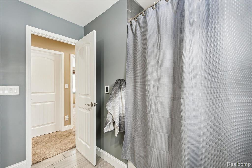 9481 Coldwater Road Flushing, MI 48433 - Photo 22 of 40