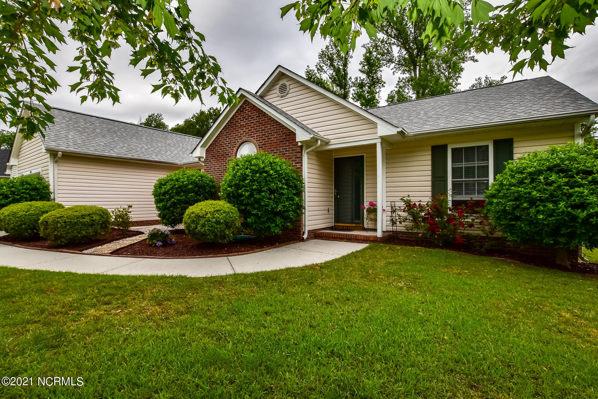 528 Raintree Road Jacksonville, NC 28540 - Photo 2 of 23 2