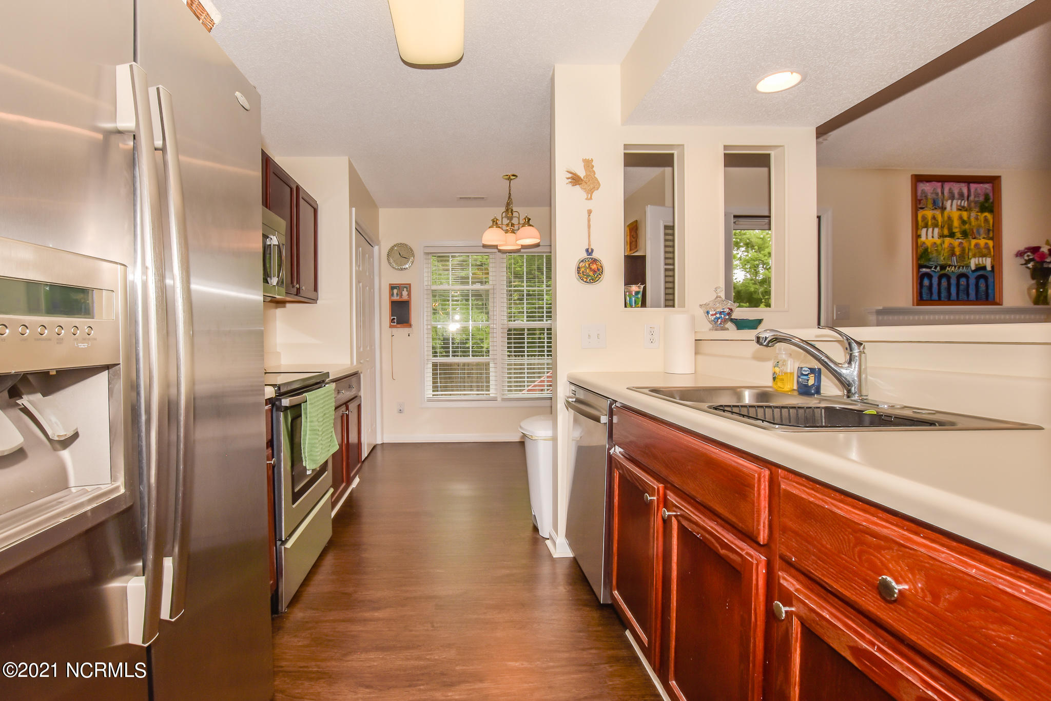 528 Raintree Road Jacksonville, NC 28540 - Photo 6 of 23 6