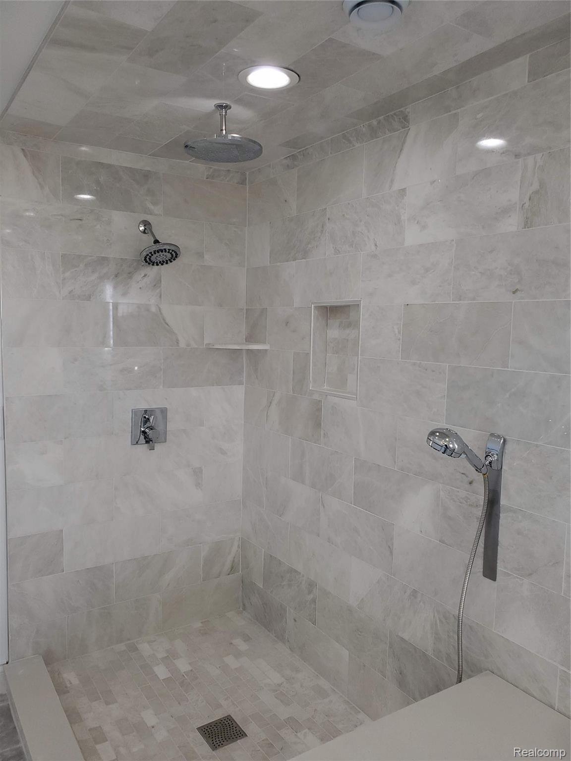 9103 Fenton Road Grand Blanc, MI 48439 - Photo 42 of 47 20200512_165934.jpg