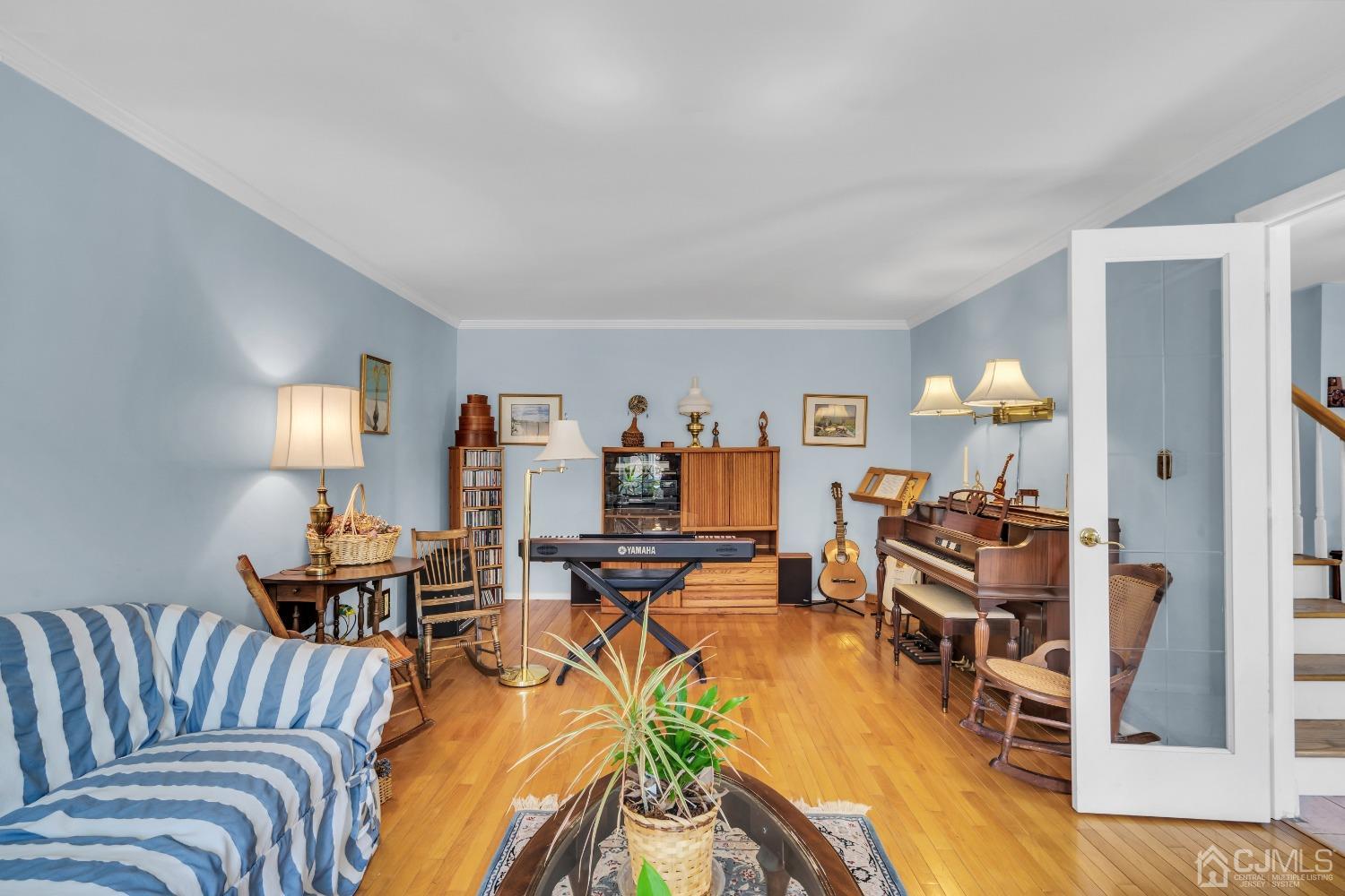 7 Glover Road Milltown, NJ 08850 - Photo 5 of 46 Gallery Image 5
