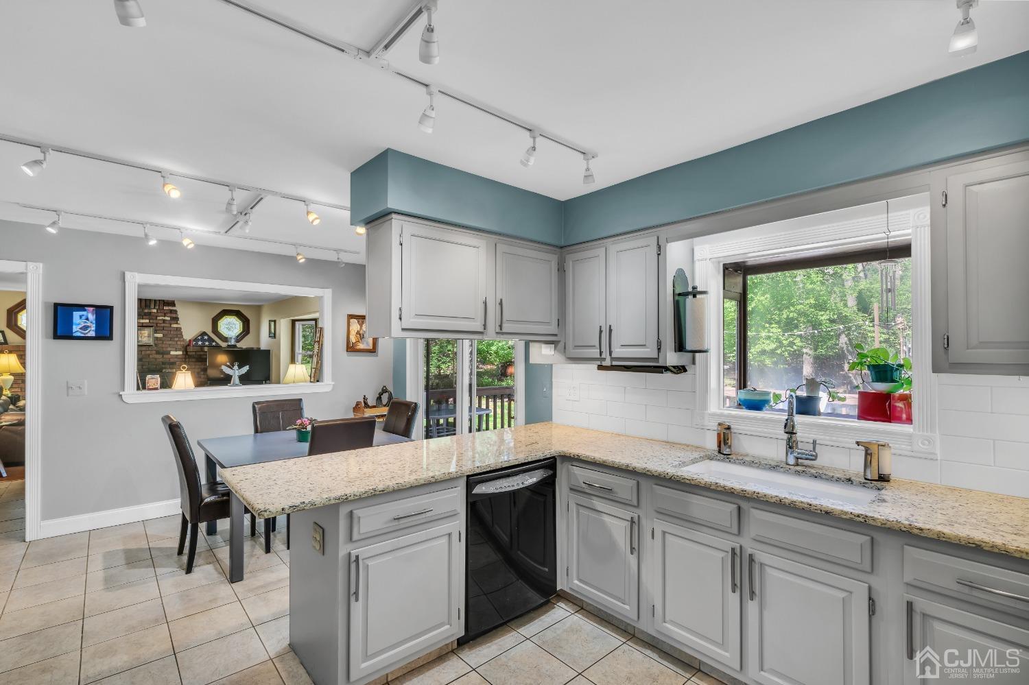 7 Glover Road Milltown, NJ 08850 - Photo 9 of 46 Gallery Image 9