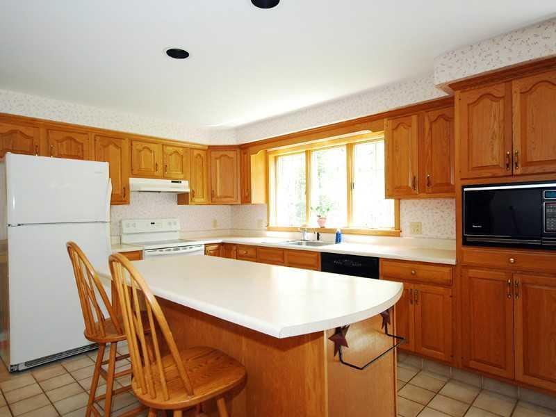 38 Old Shipyard Road Yarmouth, ME 04096 - Photo 6 of 34 Kitchen.