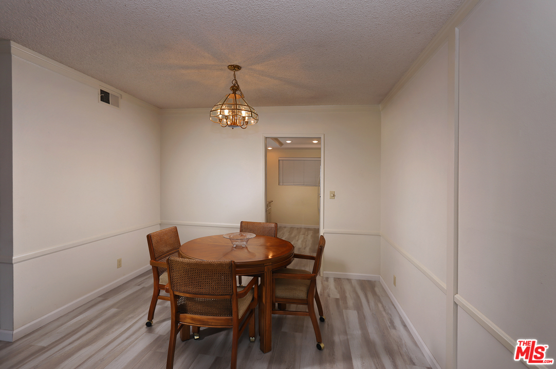 1401 Valley View Road, Unit 427 Glendale, CA 91202 - Photo 11 of 47