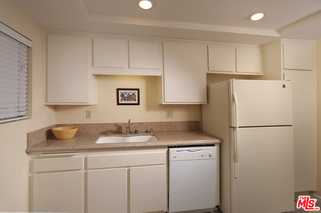 1401 Valley View Road, Unit 427 Glendale, CA 91202 - Photo 12 of 47