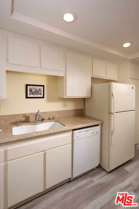 1401 Valley View Road, Unit 427 Glendale, CA 91202 - Photo 14 of 47