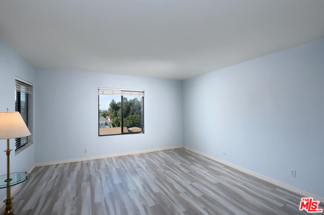 1401 Valley View Road, Unit 427 Glendale, CA 91202 - Photo 15 of 47