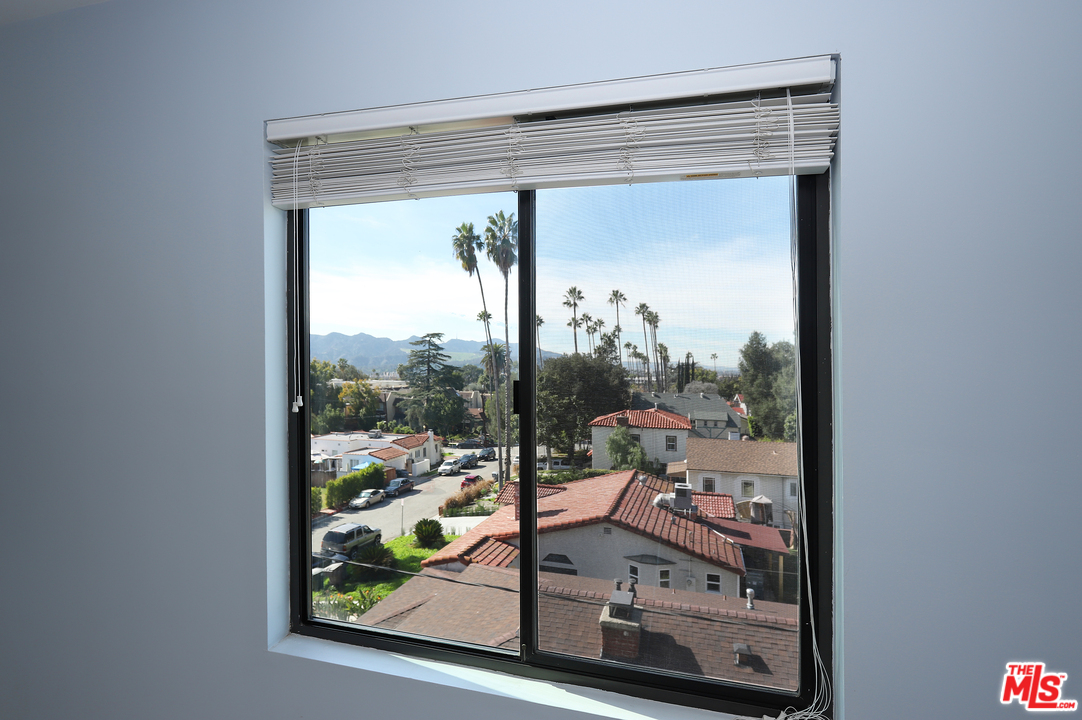 1401 Valley View Road, Unit 427 Glendale, CA 91202 - Photo 18 of 47