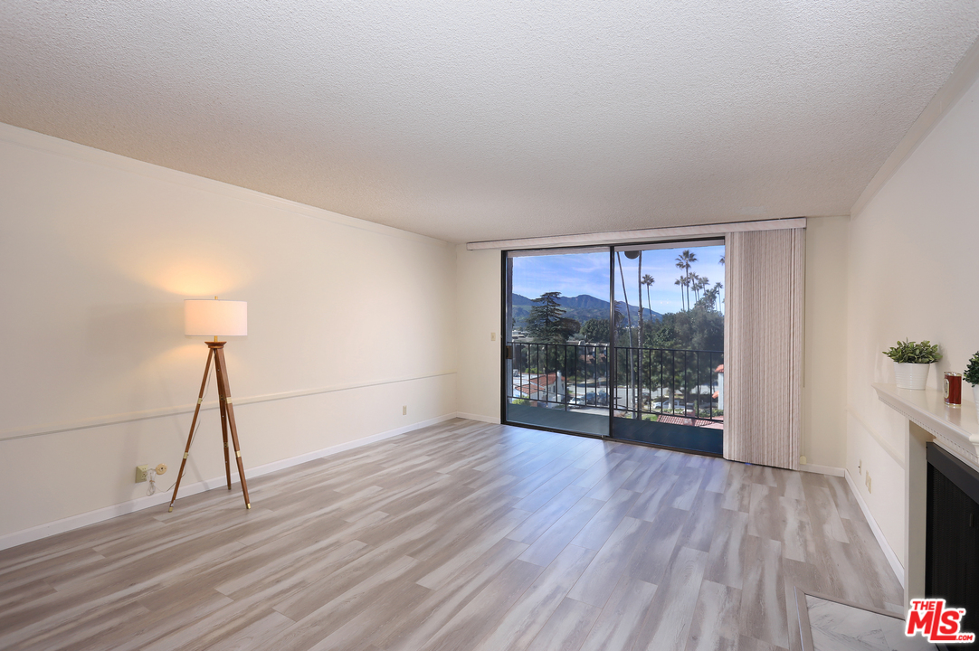 1401 Valley View Road, Unit 427 Glendale, CA 91202 - Photo 5 of 47