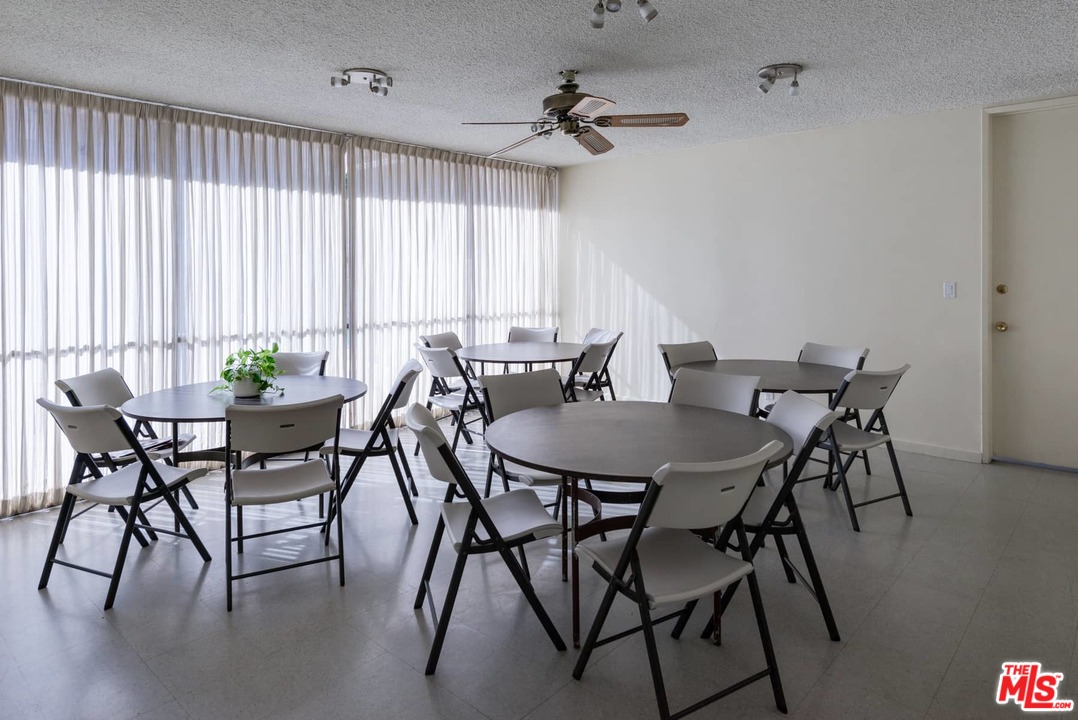 1401 Valley View Road, Unit 427 Glendale, CA 91202 - Photo 43 of 47