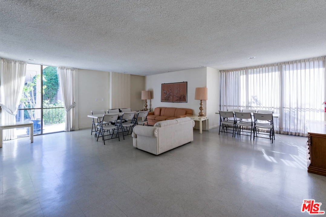 1401 Valley View Road, Unit 427 Glendale, CA 91202 - Photo 44 of 47