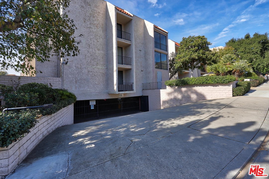 1401 Valley View Road, Unit 427 Glendale, CA 91202 - Photo 45 of 47
