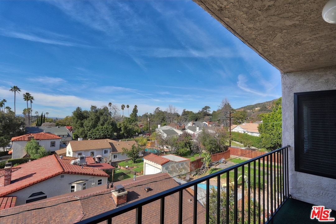 1401 Valley View Road, Unit 427 Glendale, CA 91202 - Photo 7 of 47