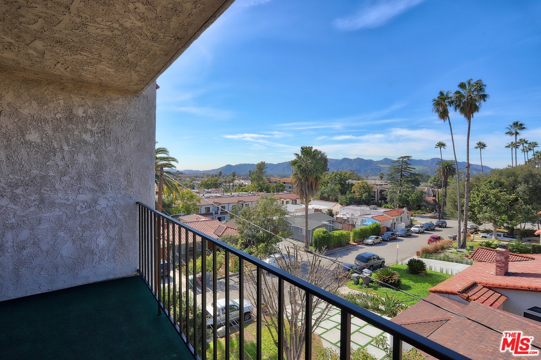 1401 Valley View Road, Unit 427 Glendale, CA 91202 - Photo 9 of 47