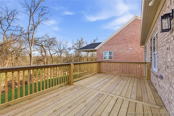 $579,900 | 120 Spangler Place, Jeffersonville, IN 47130