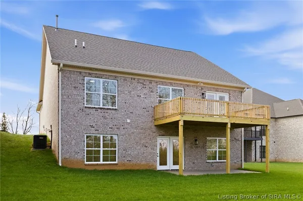 $579,900 | 120 Spangler Place, Jeffersonville, IN 47130