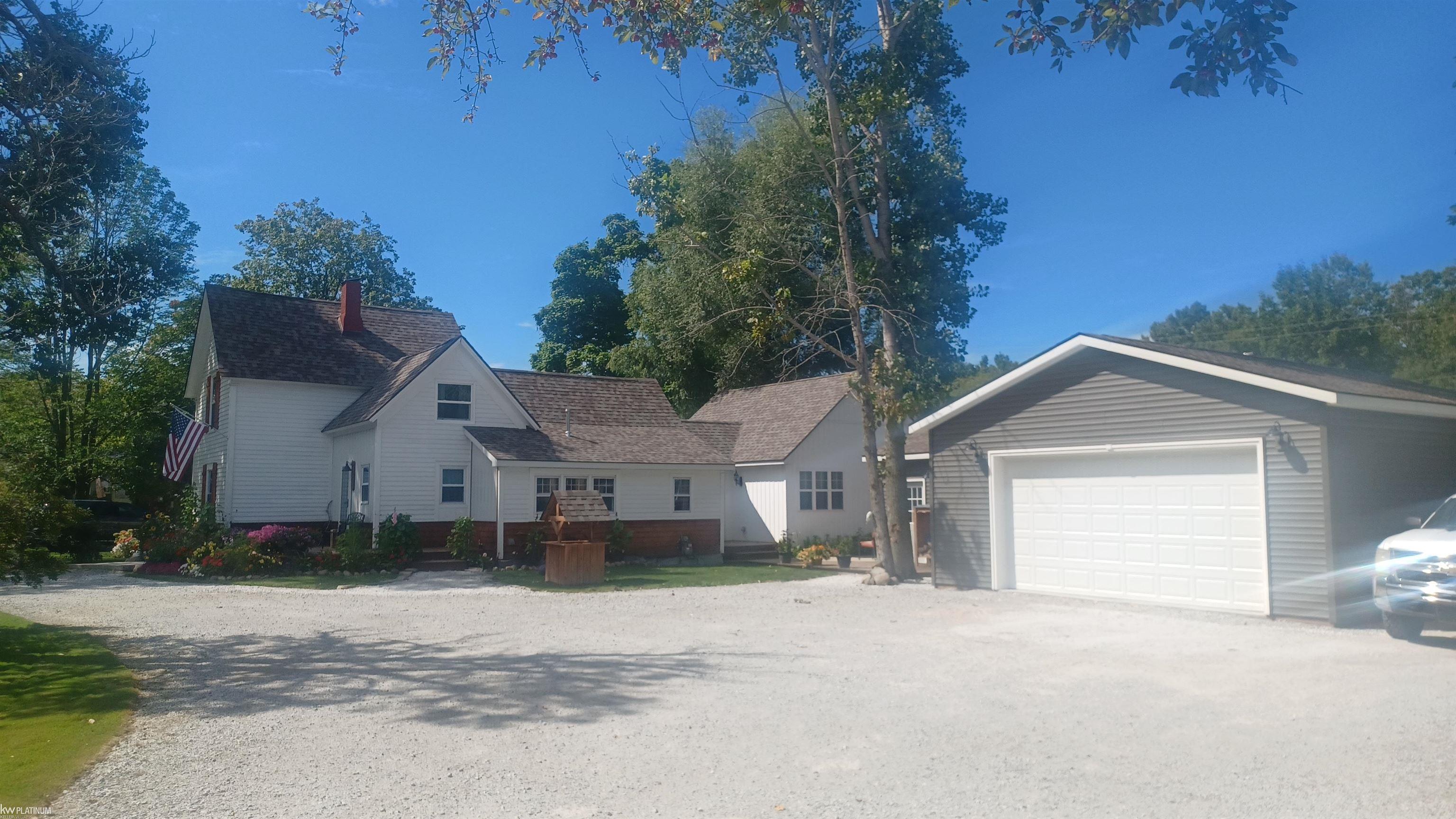 8556 Morris Road Goodells, MI 48027 - Photo 3 of 33 50120278-2.JPG