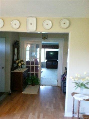72855 Van Dyke Road Romeo, MI 48065 - Photo 3 of 4 Hallway.jpg