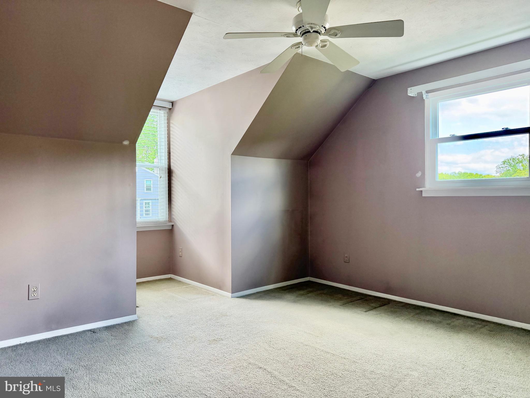2712 Parallel Path Abingdon, MD 21009 - Photo 19 of 37 an empty room with windows and fan