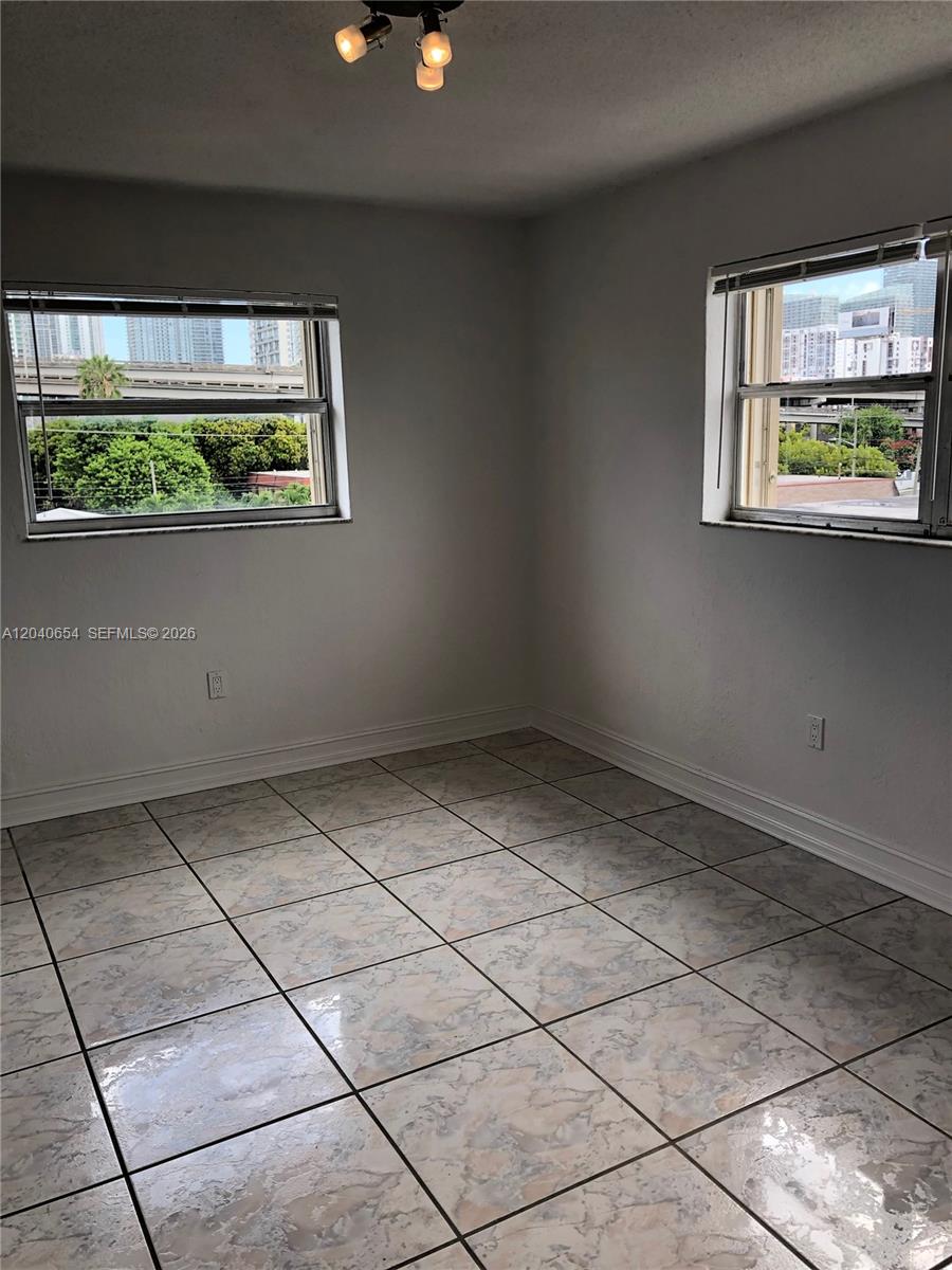 444 Southwest 4th Street, Unit 404 Miami, FL 33130 - Photo 15 of 25