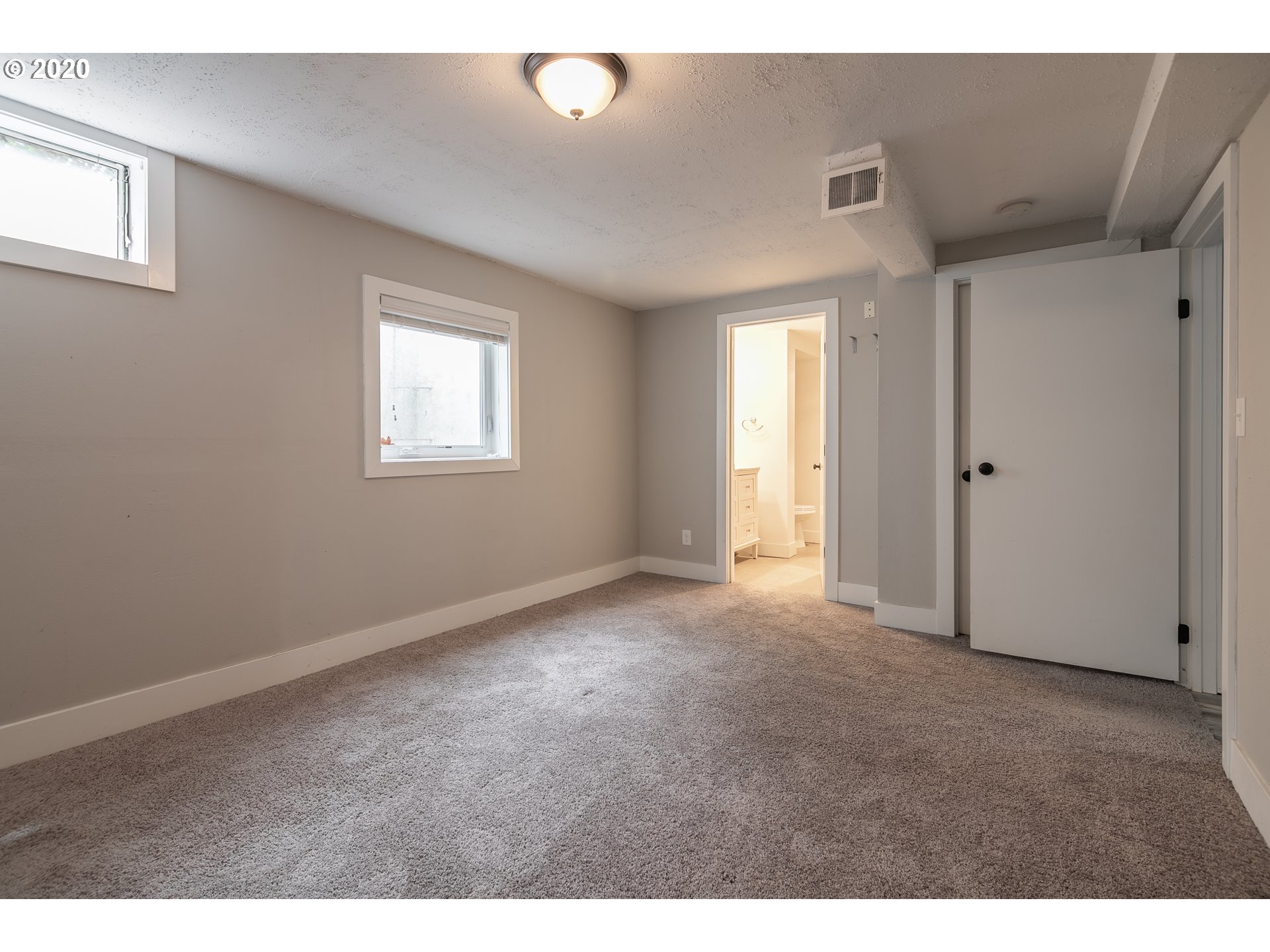 13445 Southeast King Road Happy Valley, OR 97086 - Photo 13 of 30 Gallery Image 13