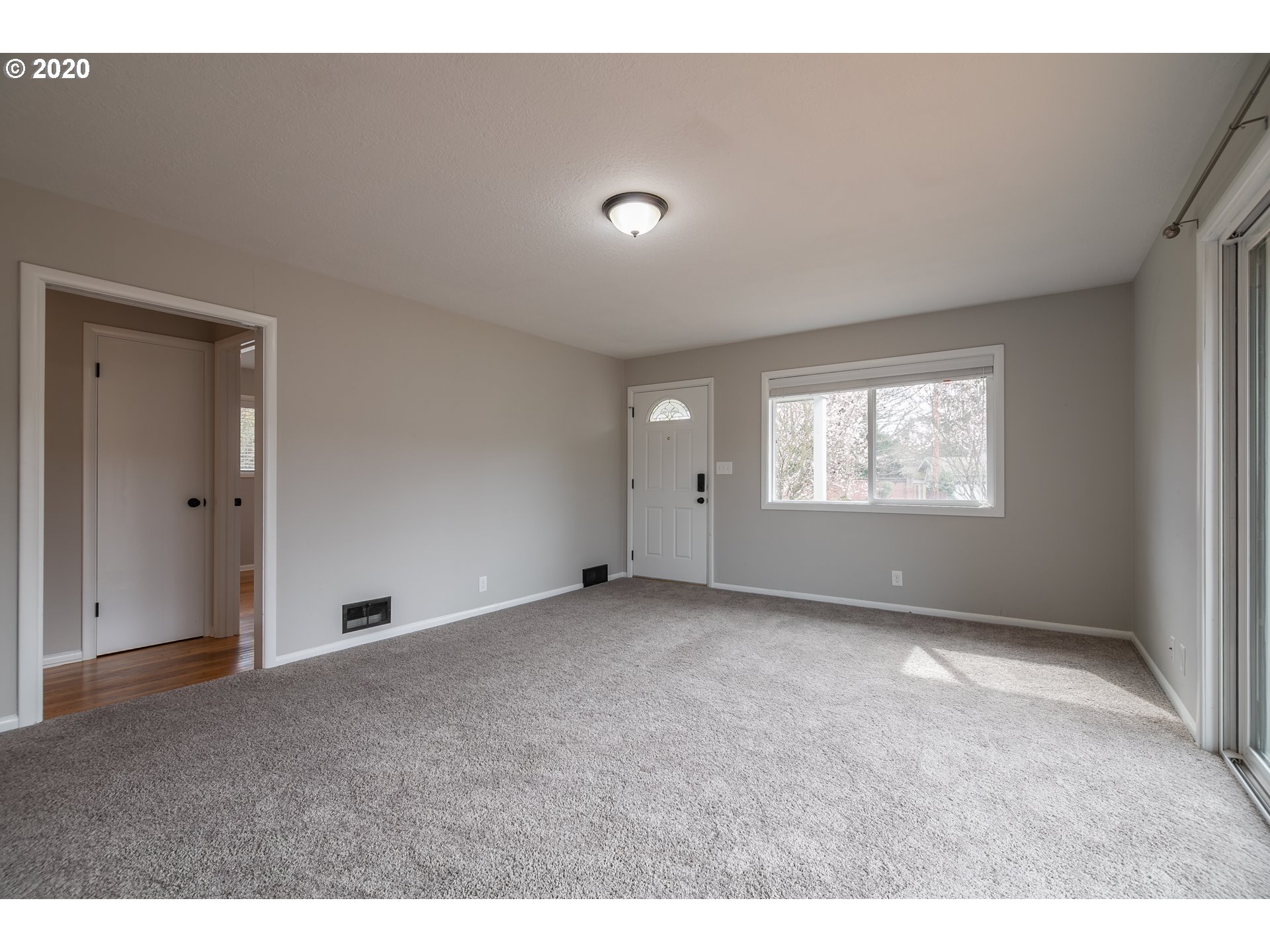 13445 Southeast King Road Happy Valley, OR 97086 - Photo 3 of 30 Gallery Image 3