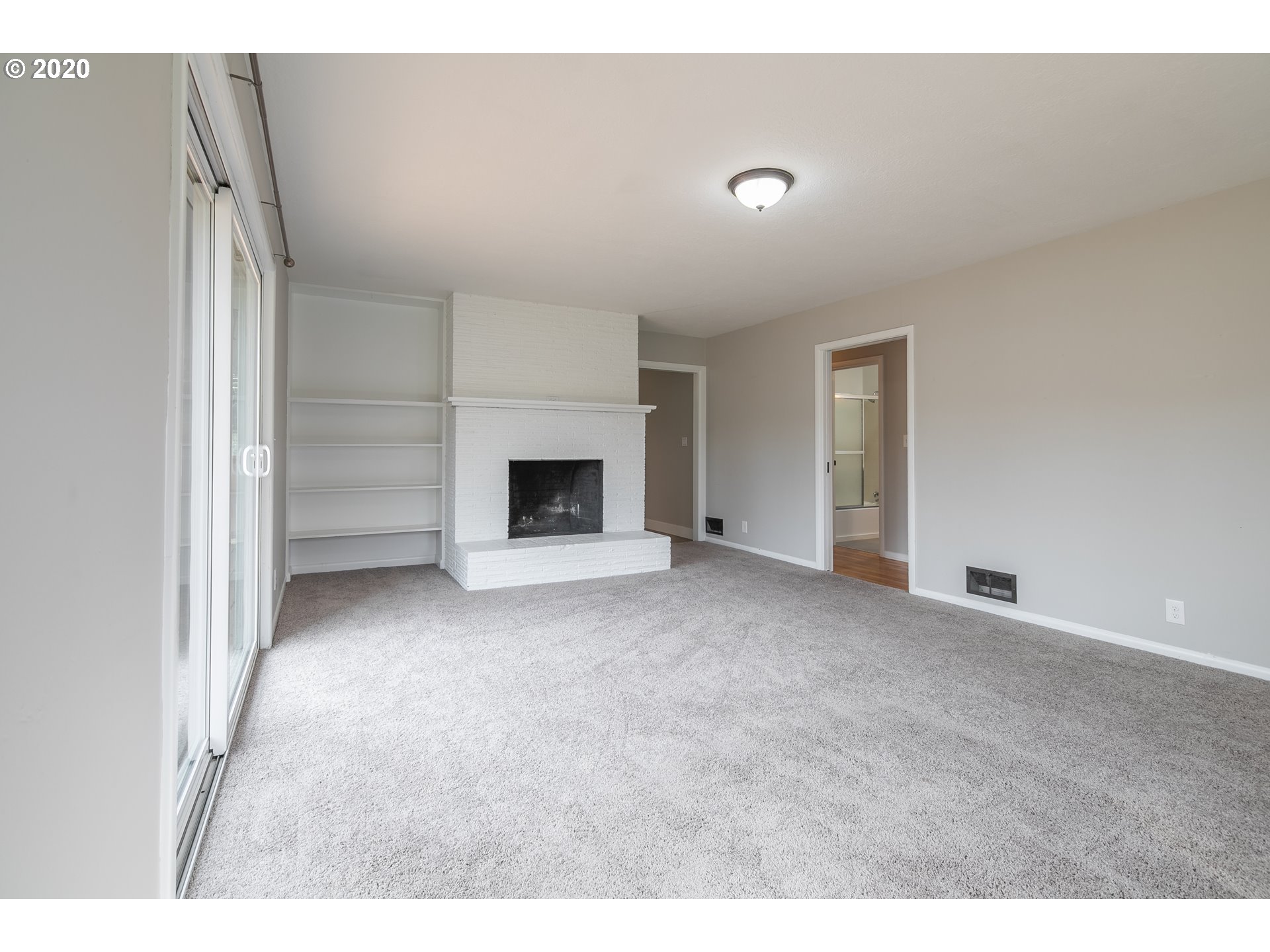 13445 Southeast King Road Happy Valley, OR 97086 - Photo 5 of 30 Gallery Image 5
