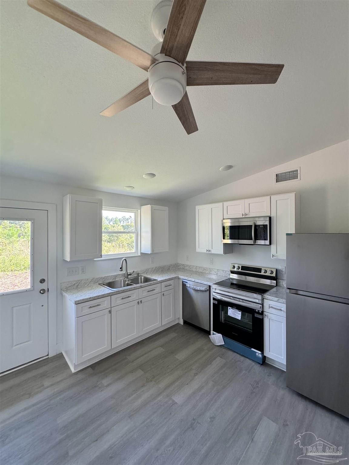 7159 Richard Lane Road Milton, FL 32583 - Photo 8 of 41 Gallery Image 8