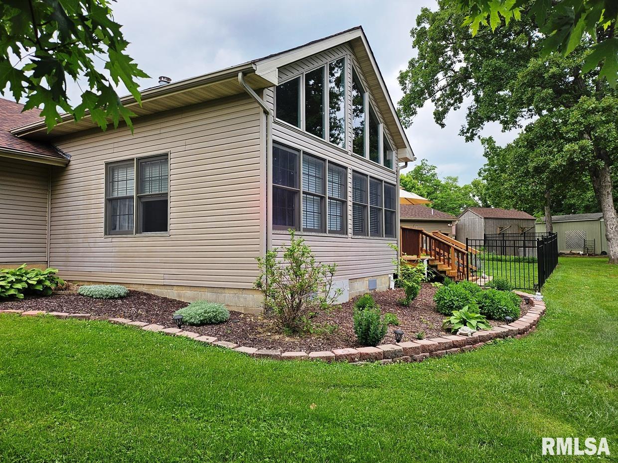 12720 Soaring Eagle Lane Shipman, IL 62685 - Photo 11 of 47