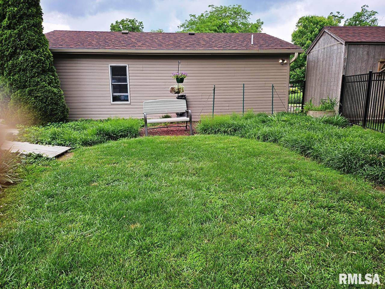 12720 Soaring Eagle Lane Shipman, IL 62685 - Photo 15 of 47