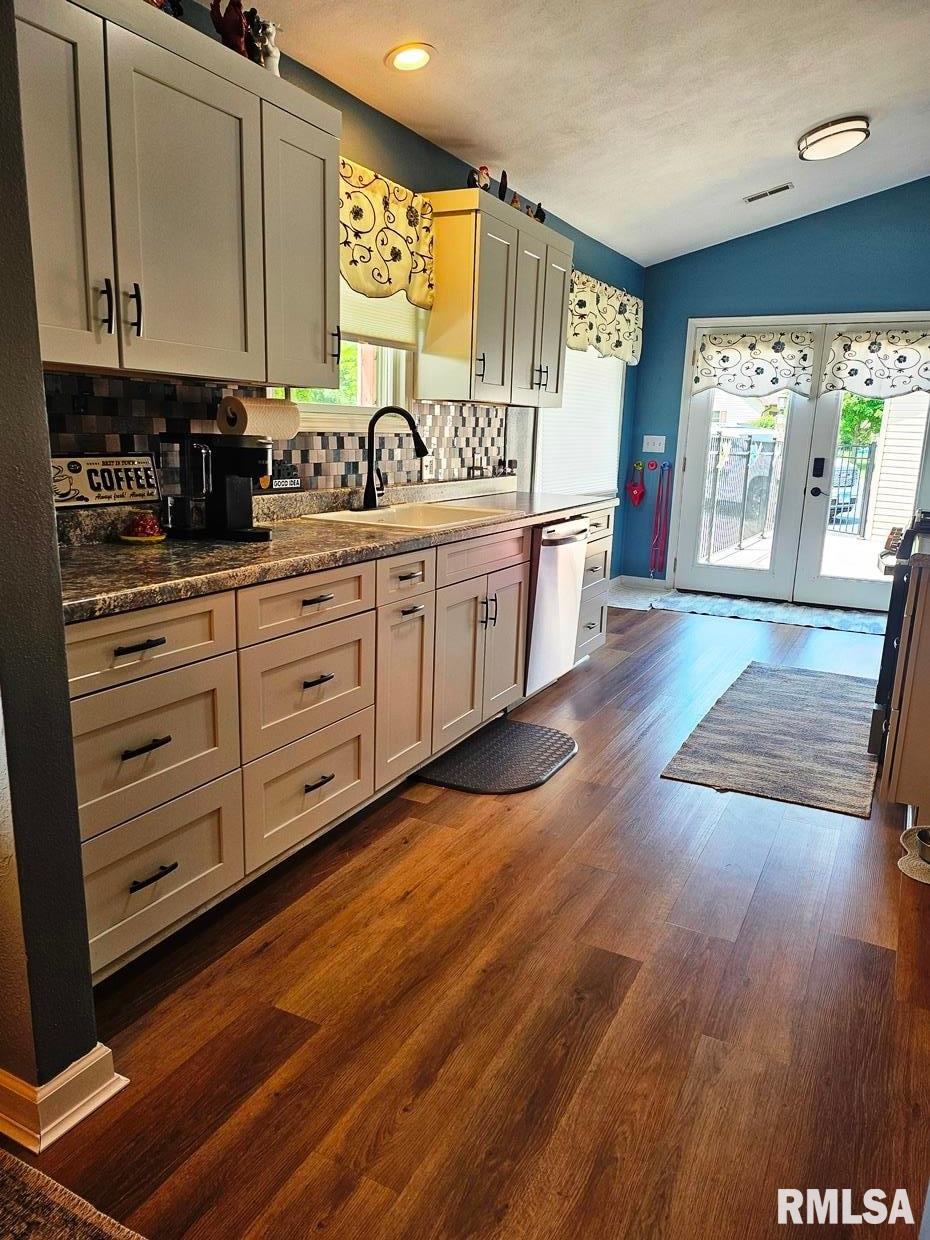 12720 Soaring Eagle Lane Shipman, IL 62685 - Photo 26 of 47