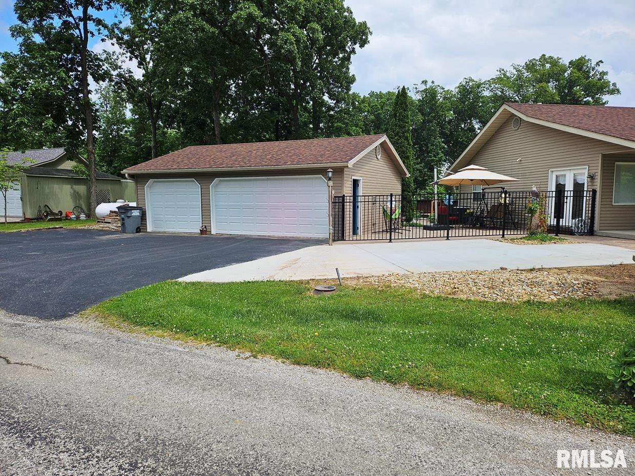 12720 Soaring Eagle Lane Shipman, IL 62685 - Photo 6 of 47