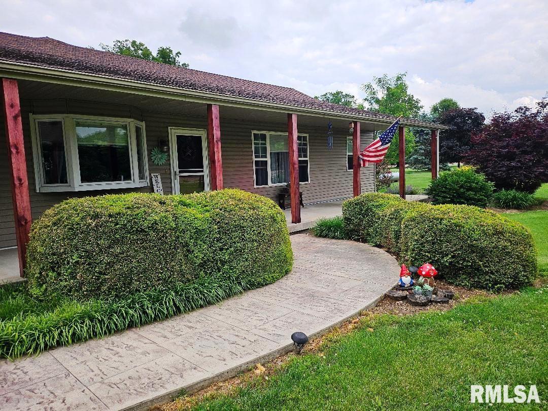 12720 Soaring Eagle Lane Shipman, IL 62685 - Photo 8 of 47